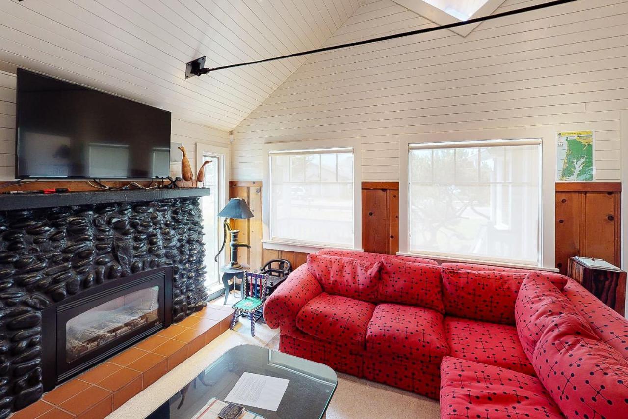 Wecoma Creekside Villa Lincoln City Dış mekan fotoğraf